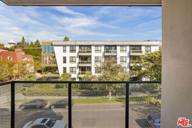 2361 Fox Hills Drive 203, Los Angeles, CA 90064