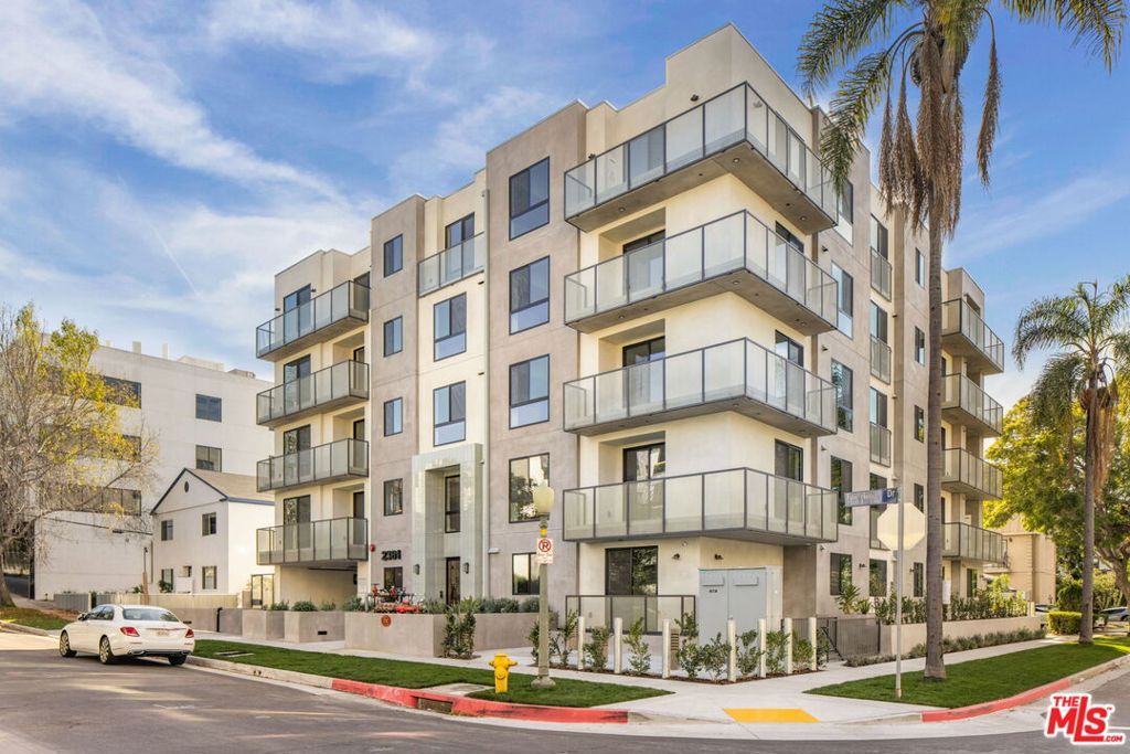 2361 Fox Hills Drive 203, Los Angeles, CA 90064