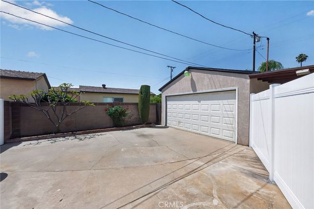 1245 E Mobeck, West Covina, CA 91790