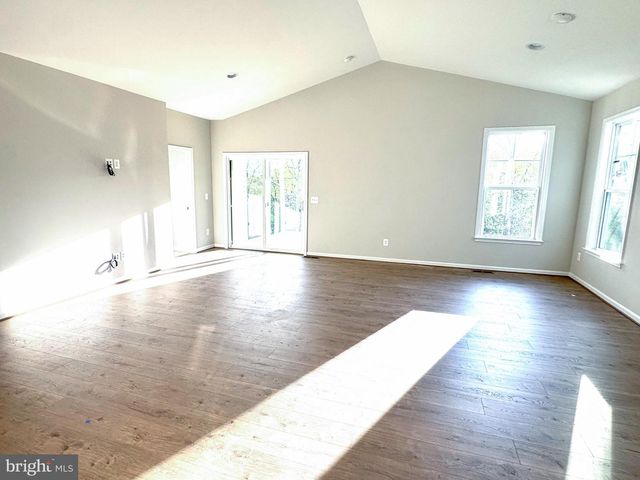 2465 SAFFRON CREST DR, Winchester, VA 22603