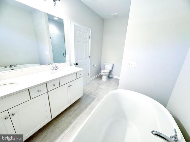 2465 SAFFRON CREST DR, Winchester, VA 22603