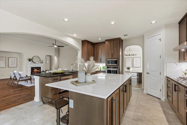 531 Whispering Wind WAY, Austin, TX 78737