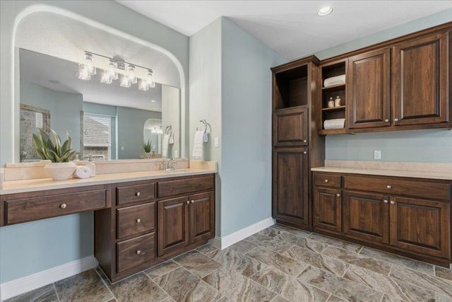 531 Whispering Wind WAY, Austin, TX 78737