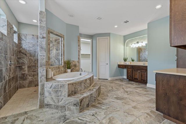 531 Whispering Wind WAY, Austin, TX 78737