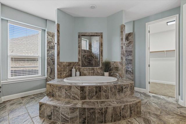 531 Whispering Wind WAY, Austin, TX 78737