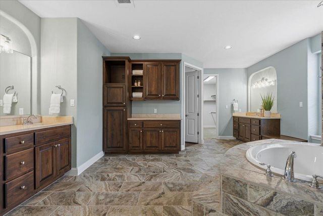 531 Whispering Wind WAY, Austin, TX 78737