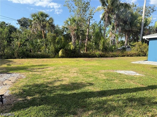 10899 Russell RD, Bokeelia, FL 33922