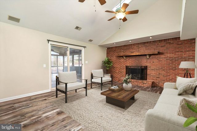 33 BEECHWOOD DR, Robbinsville, NJ 08691