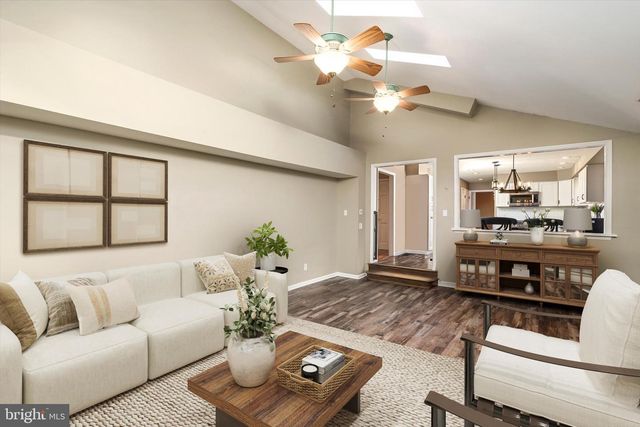 33 BEECHWOOD DR, Robbinsville, NJ 08691