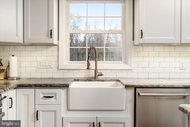 33 BEECHWOOD DR, Robbinsville, NJ 08691