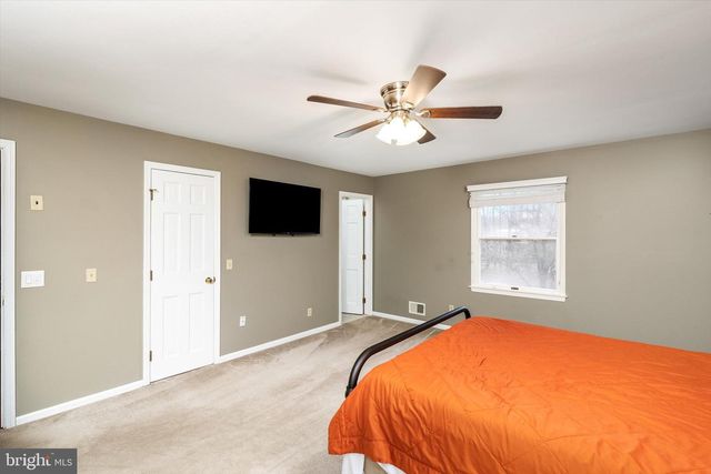 33 BEECHWOOD DR, Robbinsville, NJ 08691