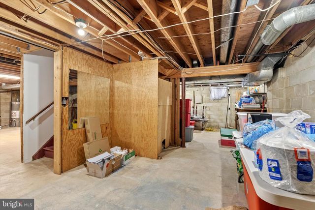 33 BEECHWOOD DR, Robbinsville, NJ 08691