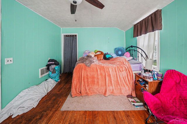 123 S Cayuga Street, Buchanan, MI 49107