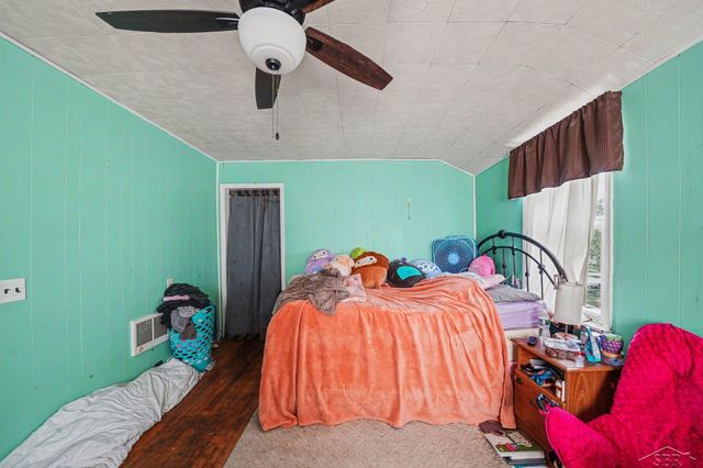 123 S Cayuga Street, Buchanan, MI 49107