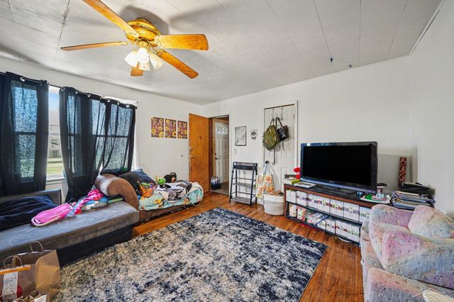 123 S Cayuga Street, Buchanan, MI 49107