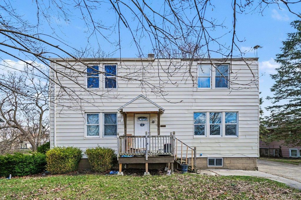 123 S Cayuga Street, Buchanan, MI 49107