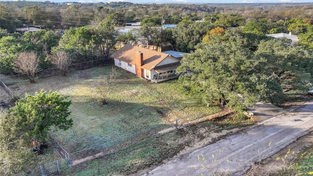 209 Lakeview Trail, Weatherford, TX 76087