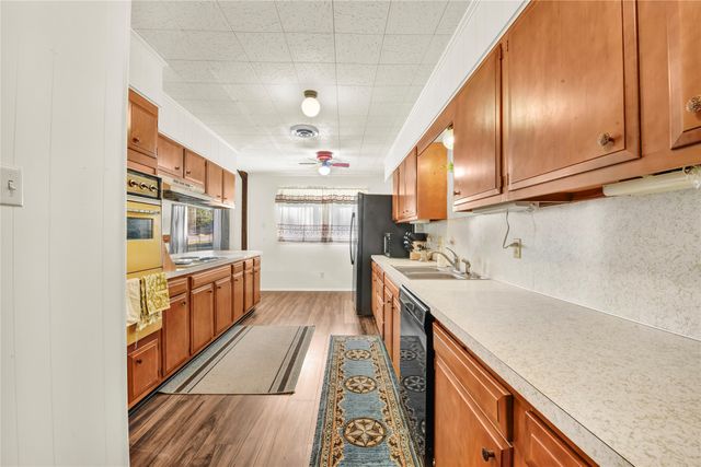 209 Lakeview Trail, Weatherford, TX 76087