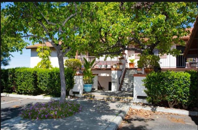 2804 Winthrop Ave., Carlsbad, CA 92010