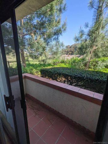 2804 Winthrop Ave., Carlsbad, CA 92010