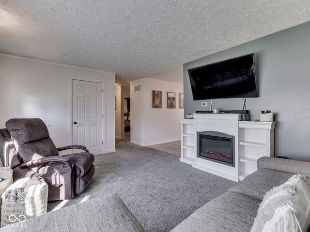 712 E Greenview Drive, Greensburg, IN 47240