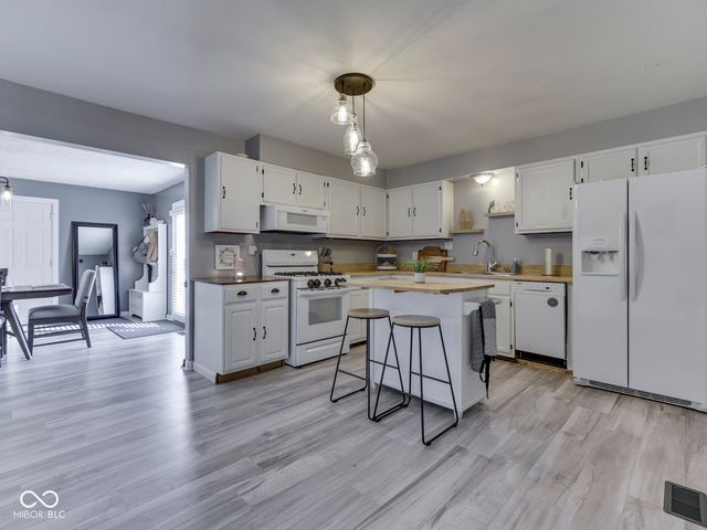 712 E Greenview Drive, Greensburg, IN 47240