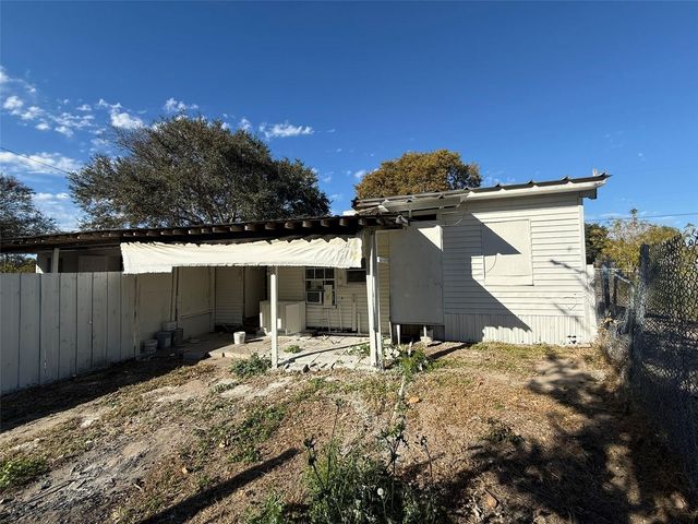 9013 BURR DRIVE, Polk City, FL 33868