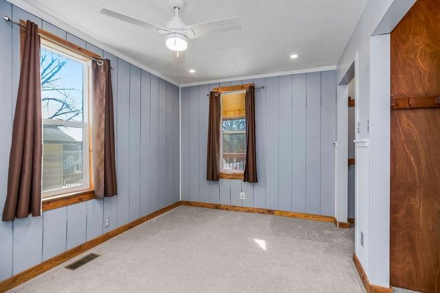 724 Elmwood Street, Excelsior Springs, MO 64024