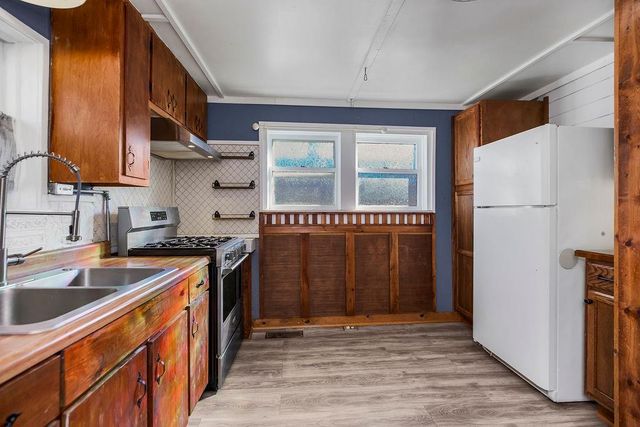 724 Elmwood Street, Excelsior Springs, MO 64024