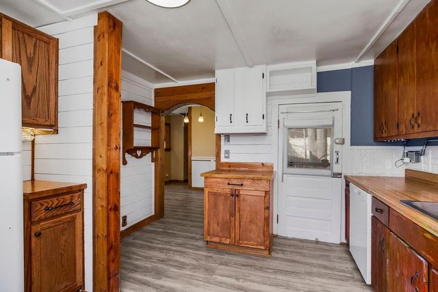 724 Elmwood Street, Excelsior Springs, MO 64024