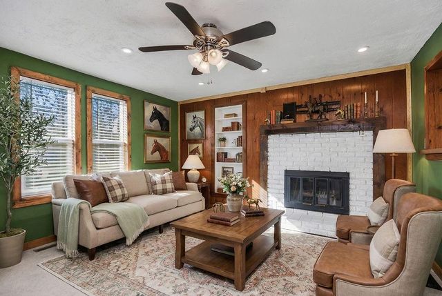 724 Elmwood Street, Excelsior Springs, MO 64024