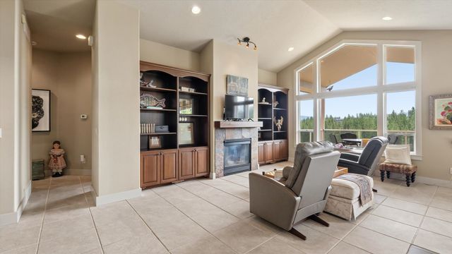6615 S Springview St, Spokane, WA 99224