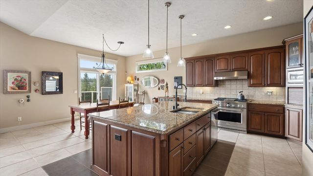 6615 S Springview St, Spokane, WA 99224