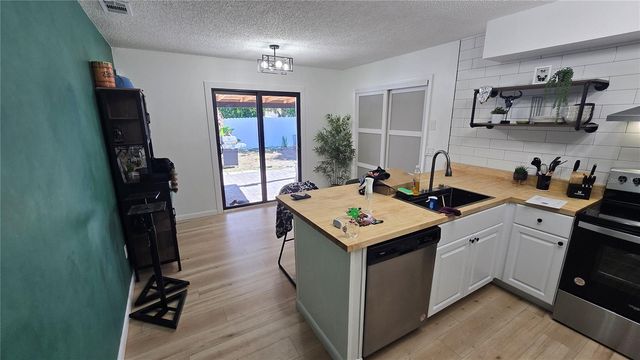 4812 E 97TH AVENUE, Tampa, FL 33617
