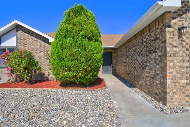 5143 Gaviota NW, Albuquerque, NM 87120