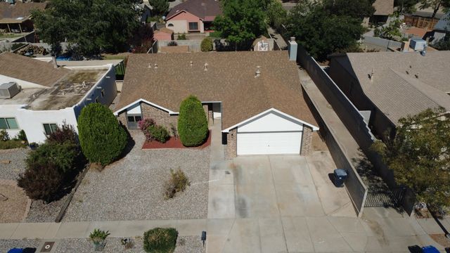 5143 Gaviota NW, Albuquerque, NM 87120