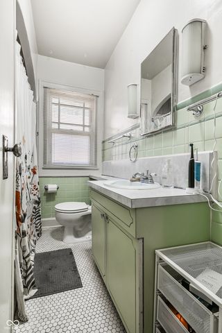 5515 N College Avenue, Indianapolis, IN 46220