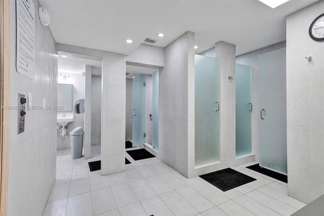 2301 S Ocean Dr 1006, Hollywood, FL 33019