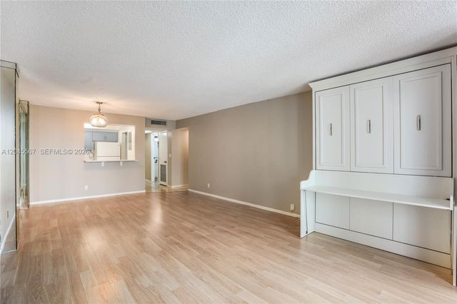 2301 S Ocean Dr 1006, Hollywood, FL 33019