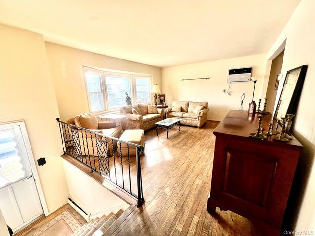 366 Carvel Avenue, Cedarhurst, NY 11516