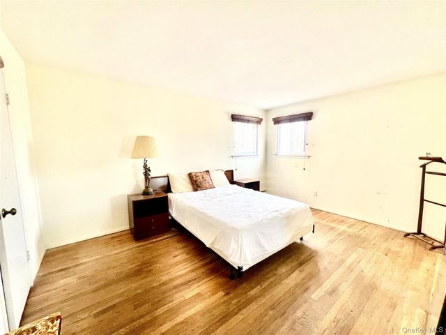 366 Carvel Avenue, Cedarhurst, NY 11516