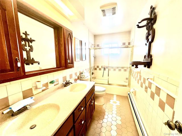 366 Carvel Avenue, Cedarhurst, NY 11516