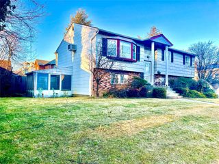 366 Carvel Avenue, Cedarhurst, NY 11516