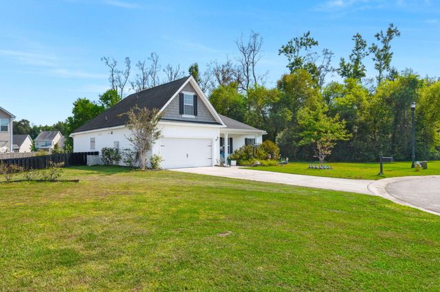 8127 Saveur Lane, Charleston, SC 29406