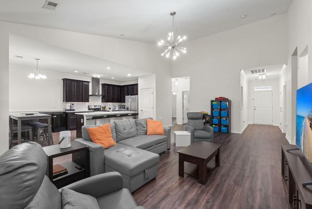 8127 Saveur Lane, Charleston, SC 29406