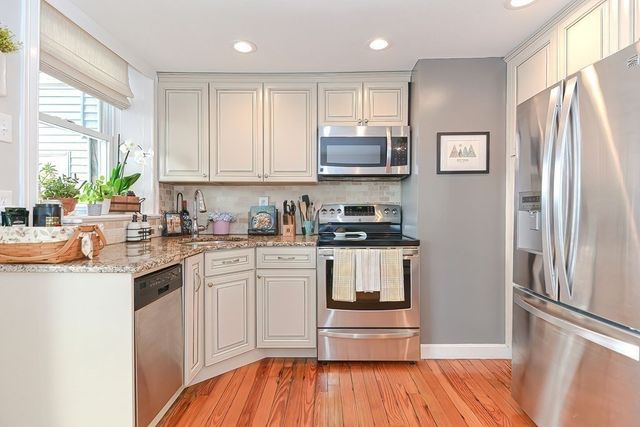 205 Webster St 1, Boston, MA 02128
