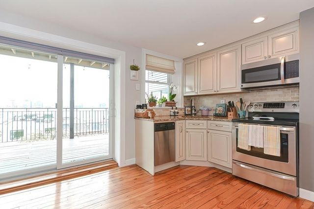 205 Webster St 1, Boston, MA 02128