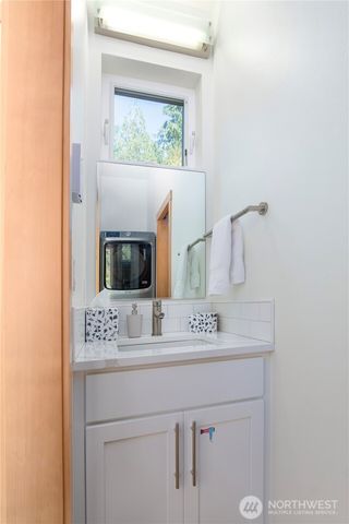 288 Baker Road, Packwood, WA 98377