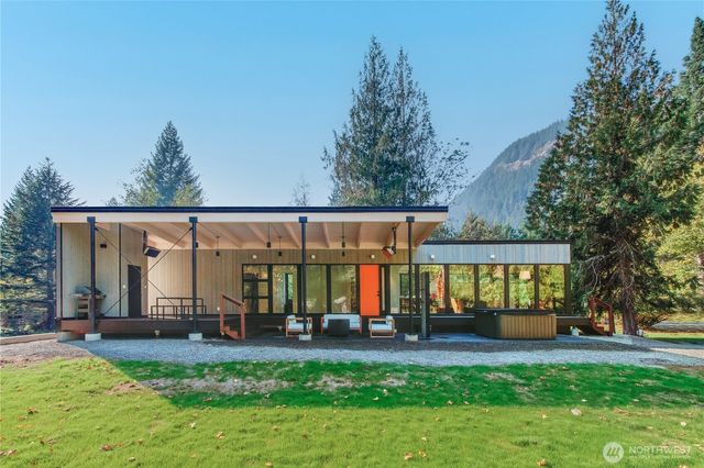 288 Baker Road, Packwood, WA 98377