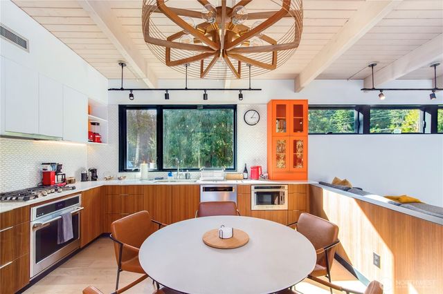 288 Baker Road, Packwood, WA 98377